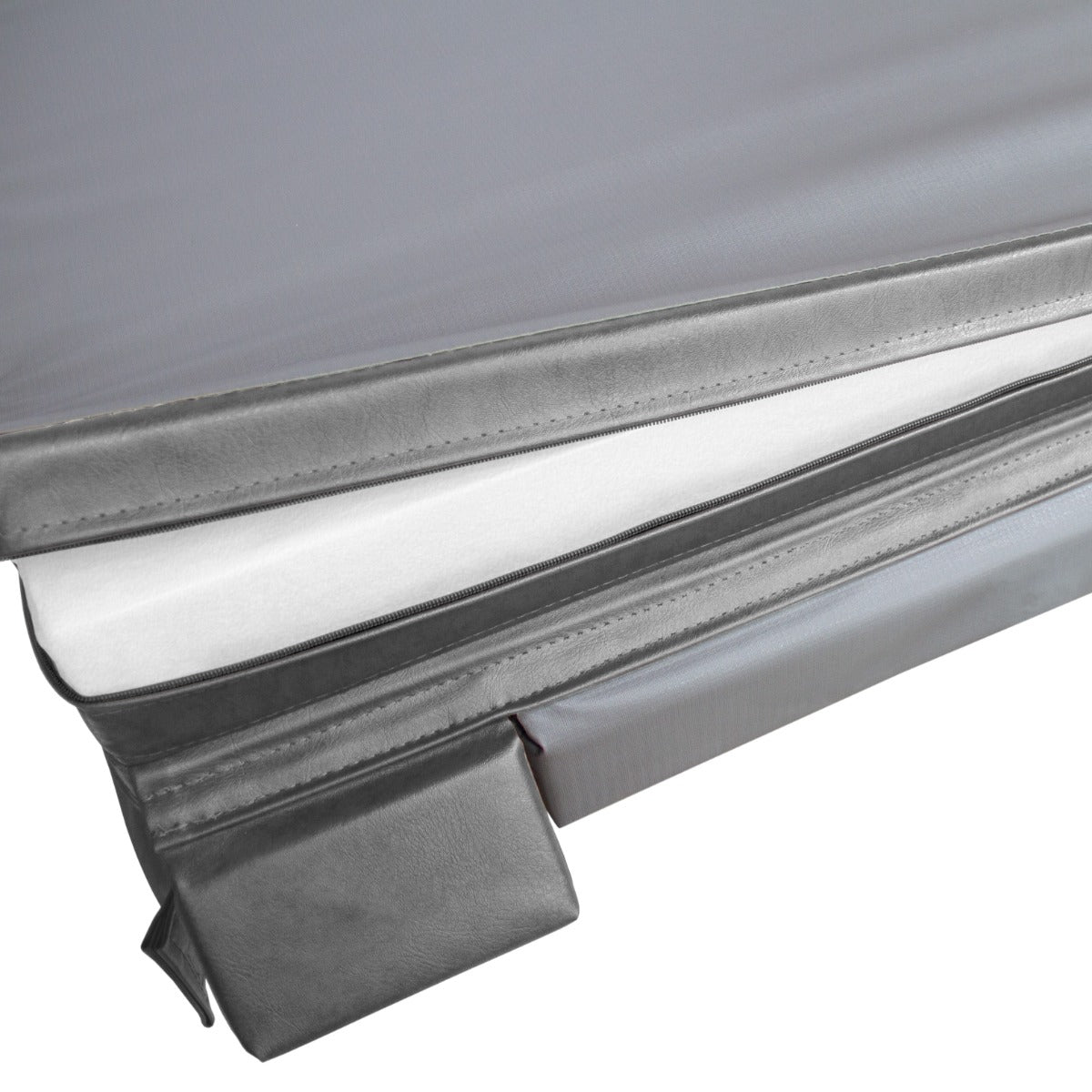 Grau gefärbte Whirlpool-Abdeckung aus strapazierfähigem Material mit weicher Innenpolsterung und stabilen Kanten für optimalen Schutz und Isolierung
