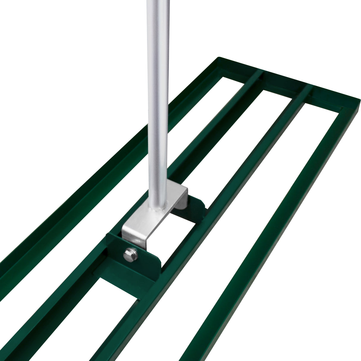 Grüner Rasenrakel mit 100 cm breiter, stabiler Metallbasis und einem robusten, silbernen Griff für effektives Rasenlüften und -pflege