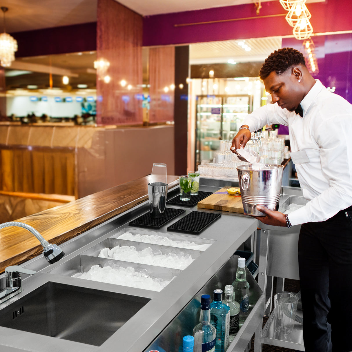 Modulare Cocktailbar-Station mit Eisbrunnen