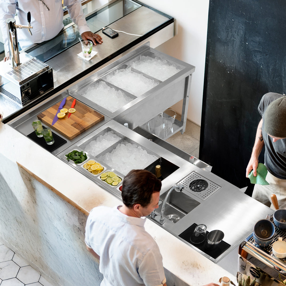 Modulare Deluxe-Cocktailbar-Station mit Eisbrunnen