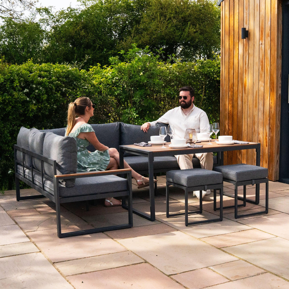 Aluminium 5-teiliges Ecksofa-Set mit schwarzer Rattan-Aufbewahrungsbox - Holz