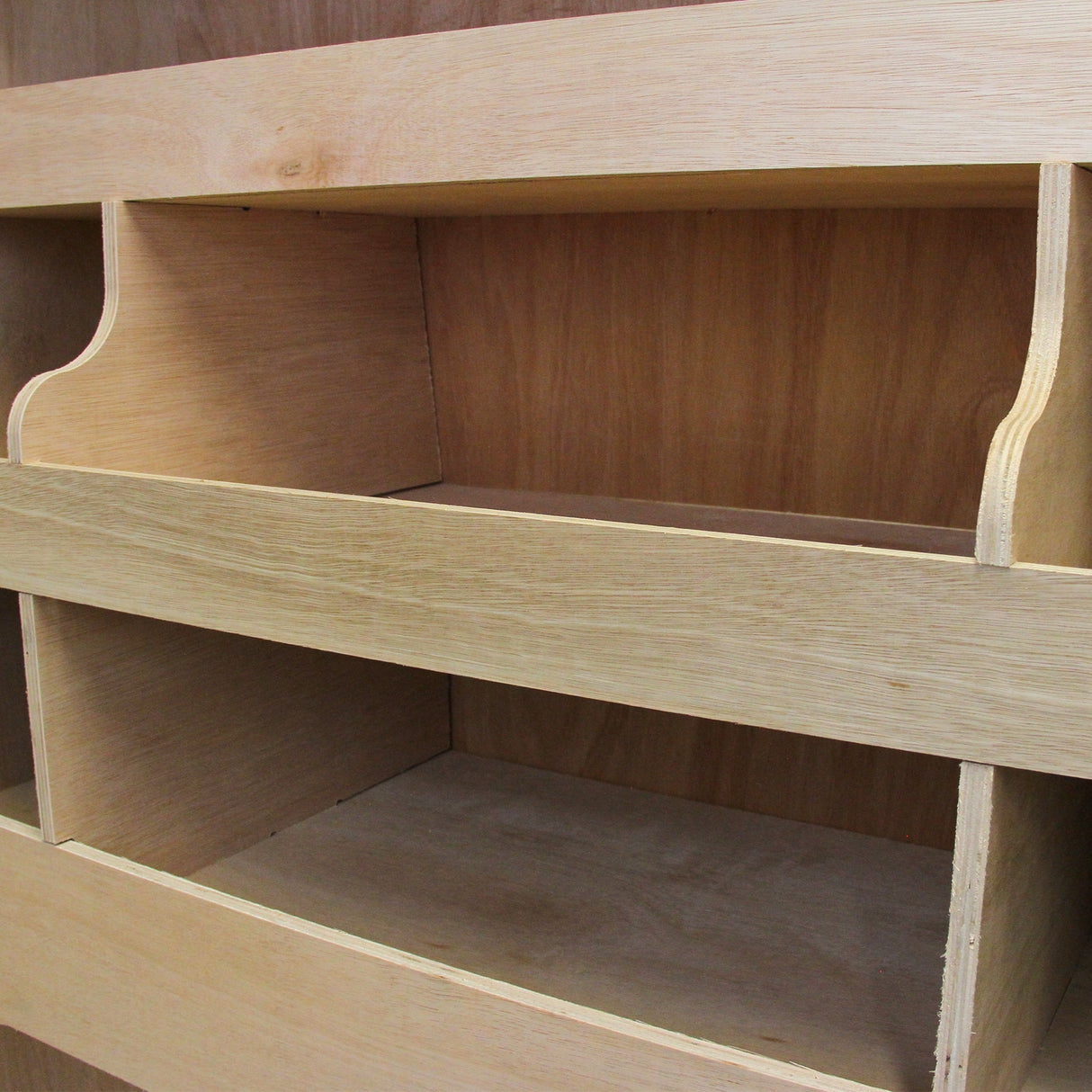 11qm Anthrazit Teppich-Verkleidung, Kleber & VW Transporter Regal im Set