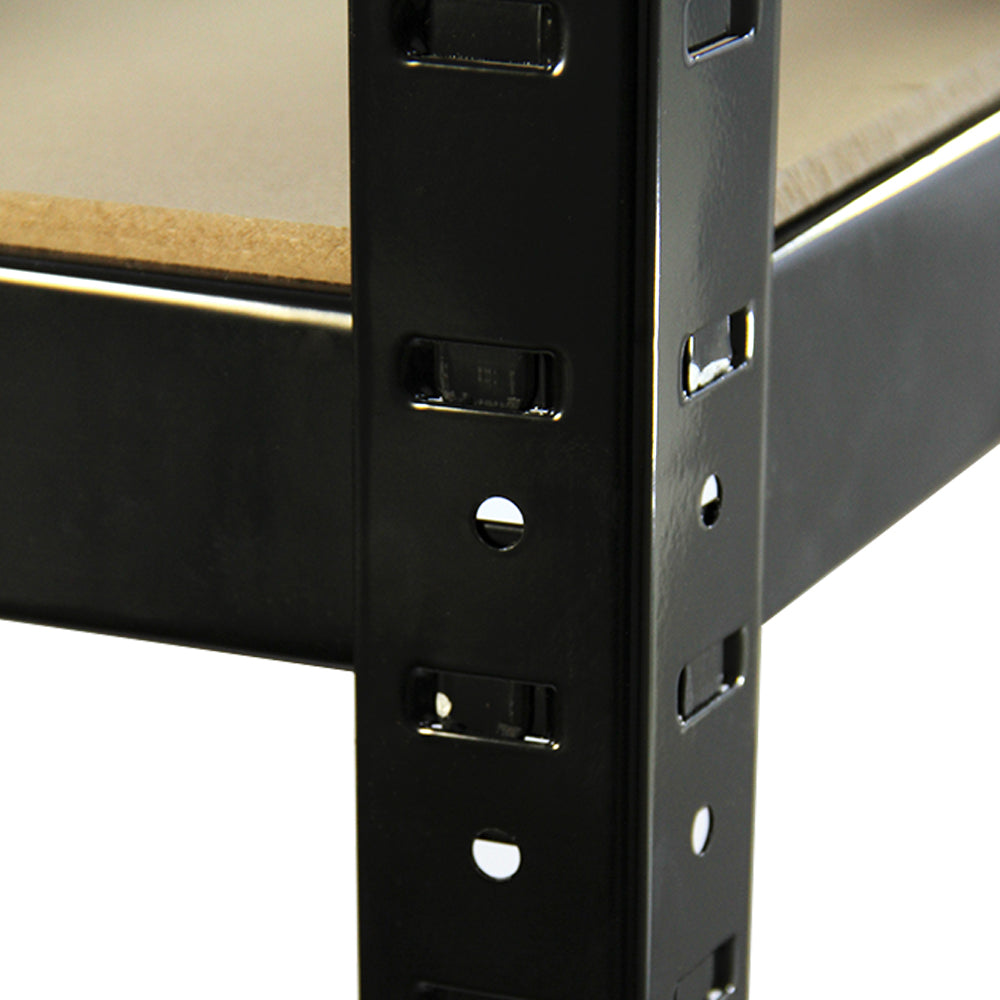 Schwarzes T-RAX Metallregal mit stabilen, perforierten Seiten und einer robusten Holzablage, ideal für Lagerung und Organisation