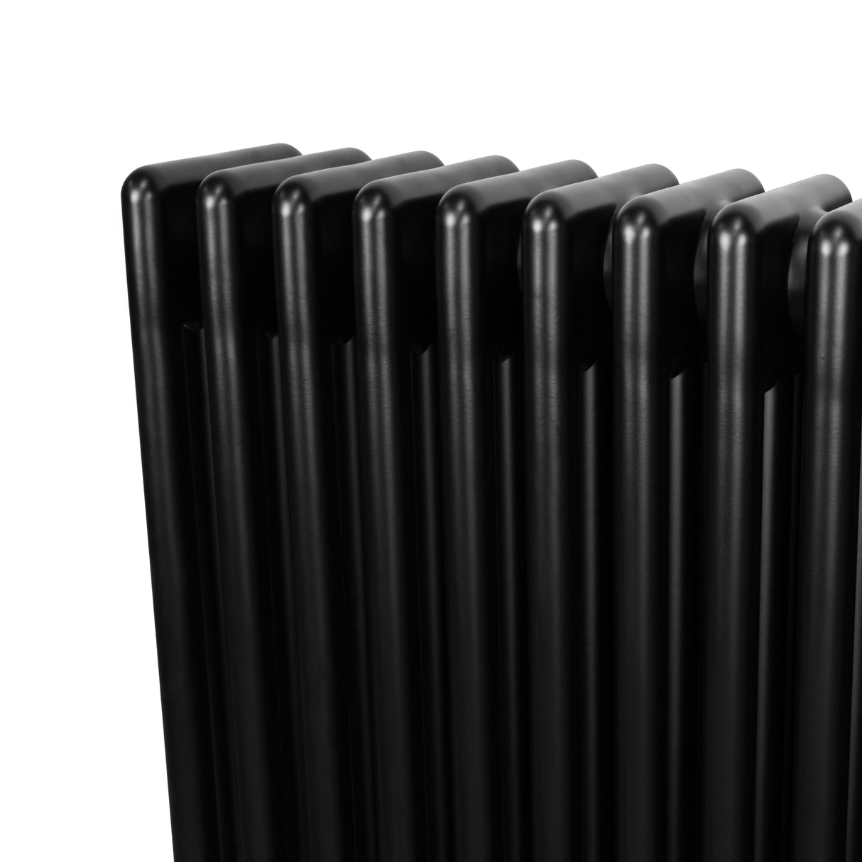 Schwarzer Röhrenheizkörper mit vier Säulen, 300mm x 1505mm, glänzende Oberfläche und moderne, elegante Form, ideal für stilvolle Innenräume