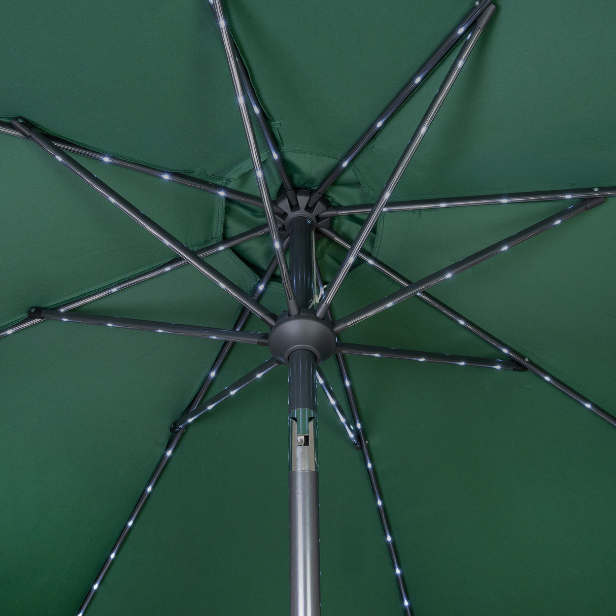 LED-Kipp-Sonnenschirm 2,7m mit Ständer - Grün