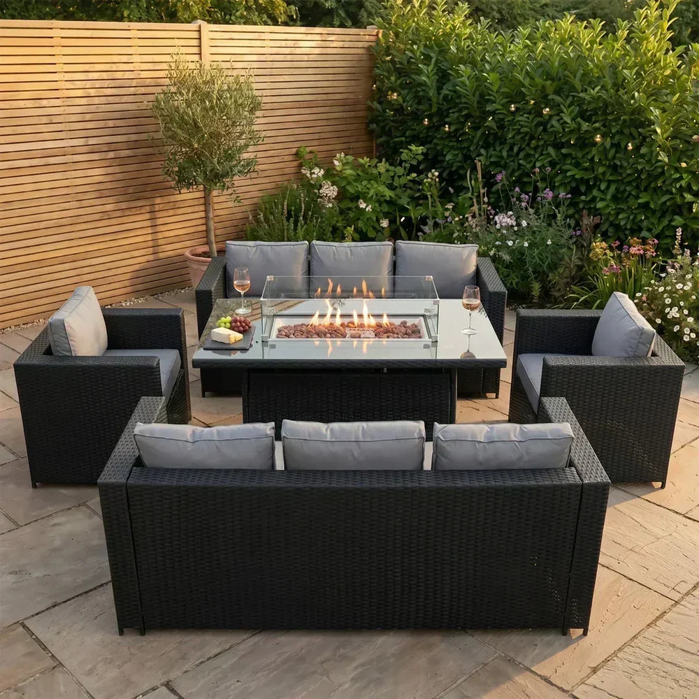 Gartenmöbel aus Rattan oder Aluminium: Vor- und Nachteile