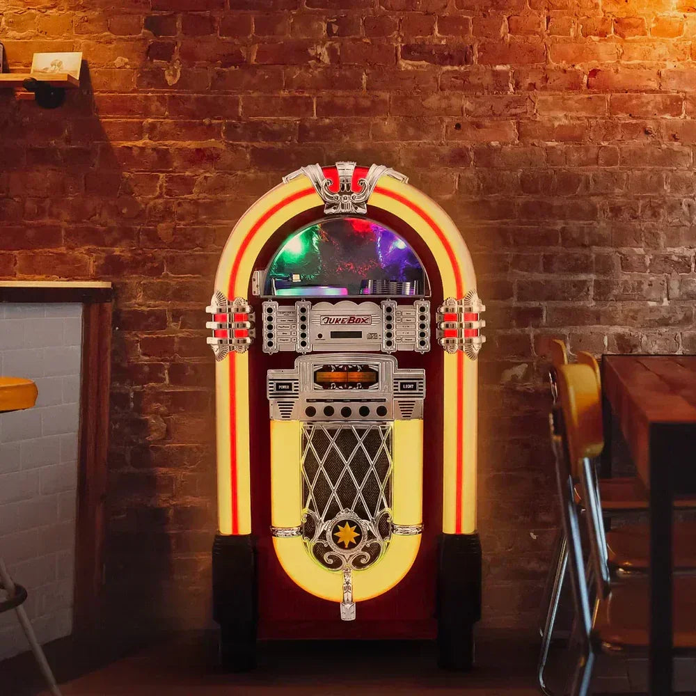 Home-Entertainment-Bereich: Cocktailbar, Jukebox und Arcade