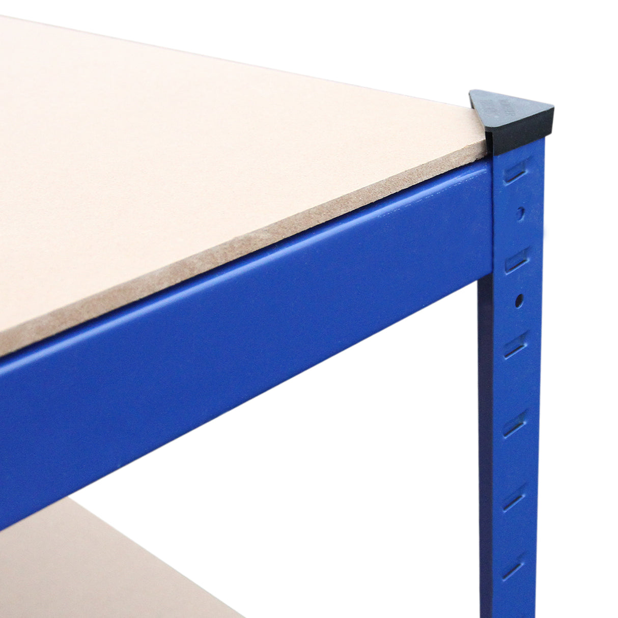 Blaues Regalsystem mit stabilen Metallrahmen, MDF-Oberfläche in hellem Beige, ideal für Lagerung und Organisation in verschiedenen Räumen