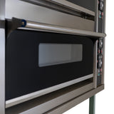 Großer gewerblicher Pizza- und Backofen aus Edelstahl mit zwei Backkammern, klaren Bedienelementen und einer großen Sichtscheibe für optimale Kontrolle