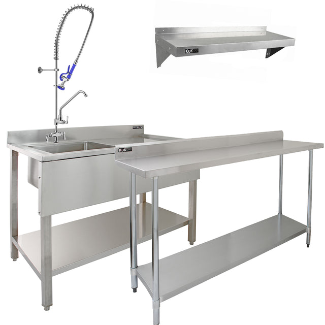 Gewerbespüle aus Edelstahl mit Vorspülhahn, 1,8 m lang, ergänzt durch zwei Wandregale, ideal für Gastronomieküchen, robust und funktional