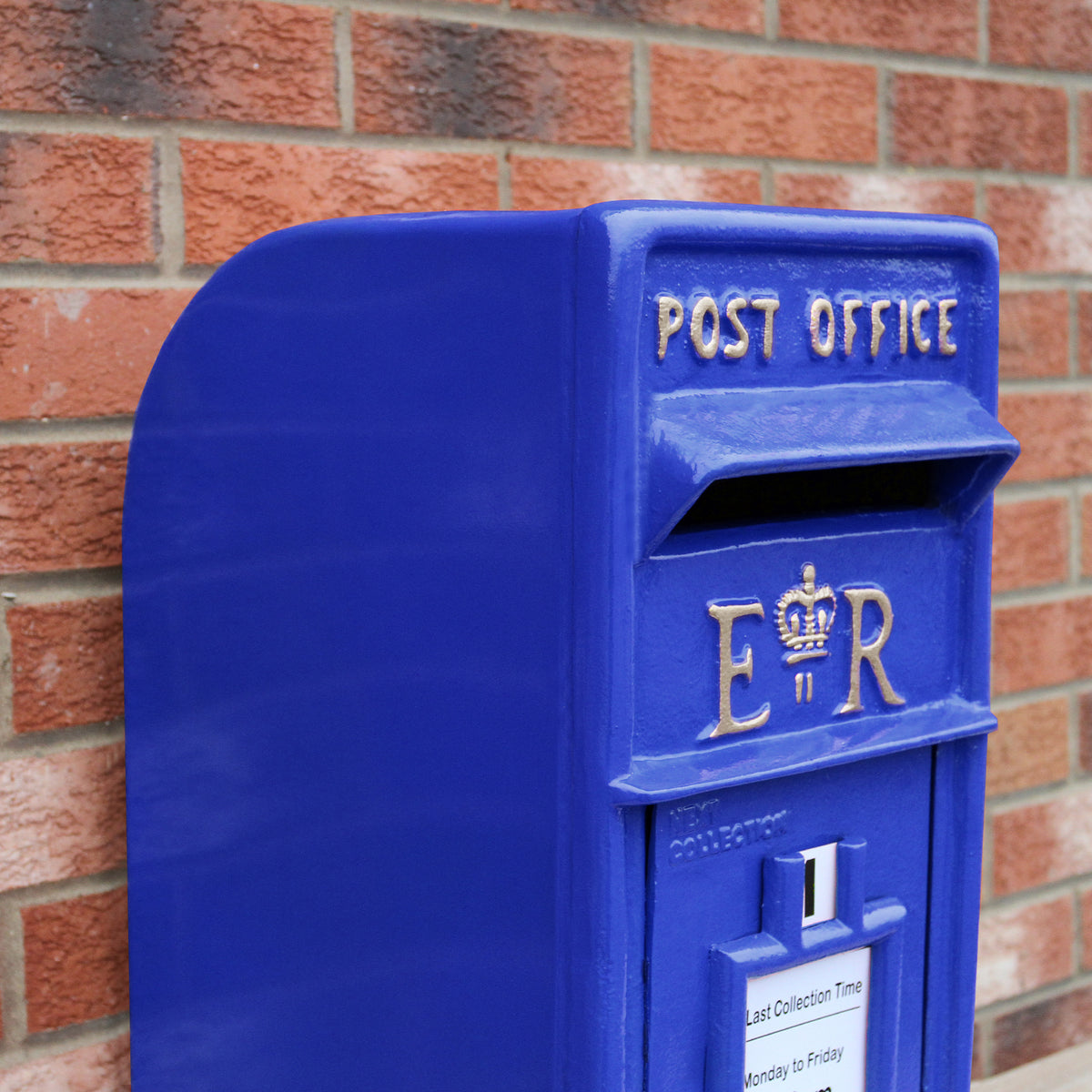 Briefkasten im Schottischen Stil - Blau
