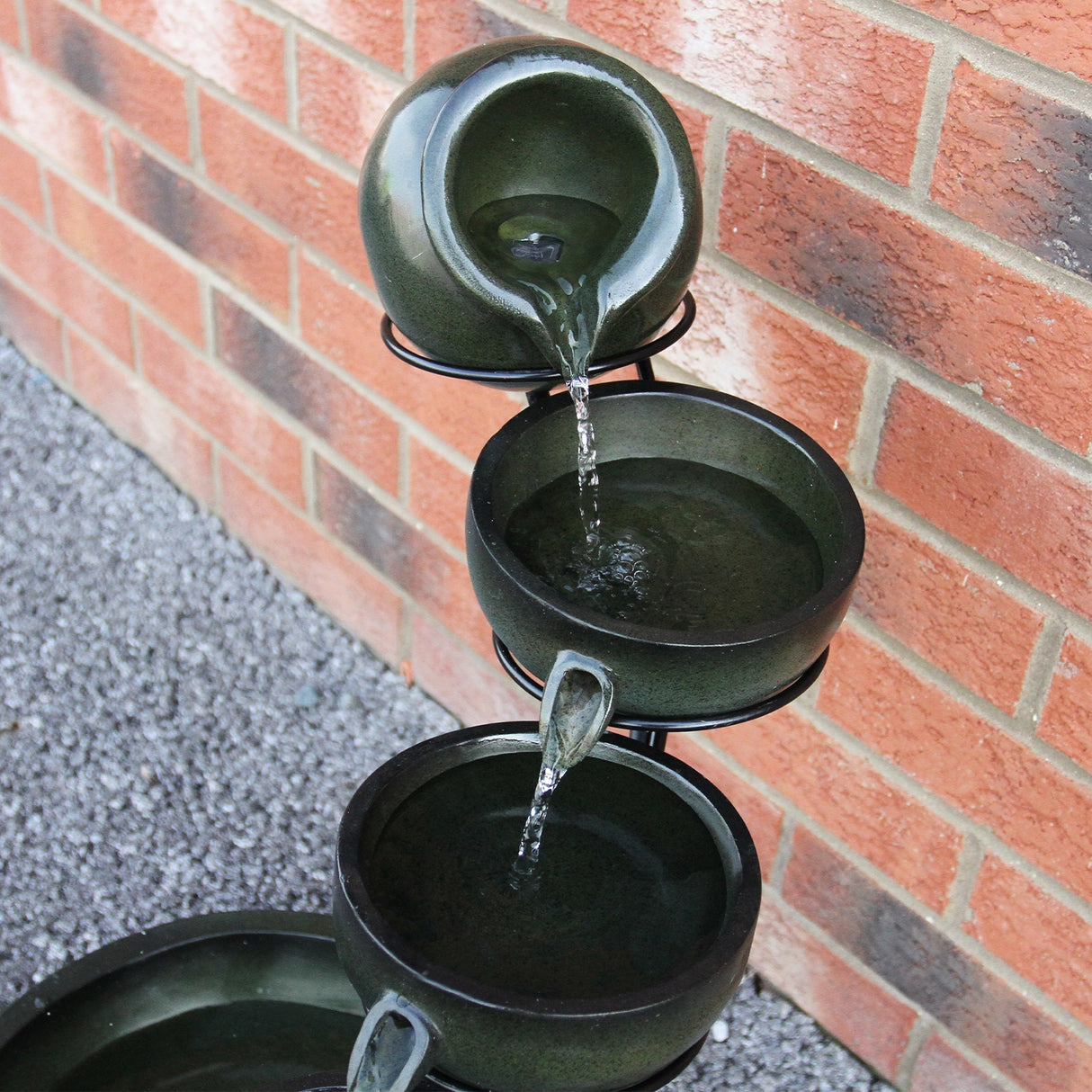 Solar Kaskadenbrunnen mit Akku - Grün