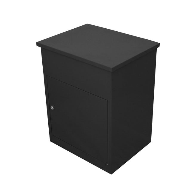 Schwarzer Paketkasten aus robustem Material mit glatter Oberfläche, rechteckiger Form und einer abschließbaren Tür für sichere Aufbewahrung
