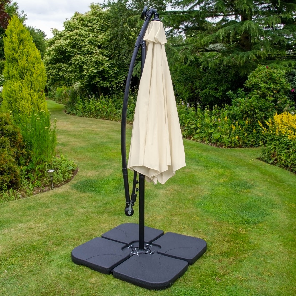 300cm LED Ampelschirm Sonnenschirm mit quadratischem Sockel - Creme