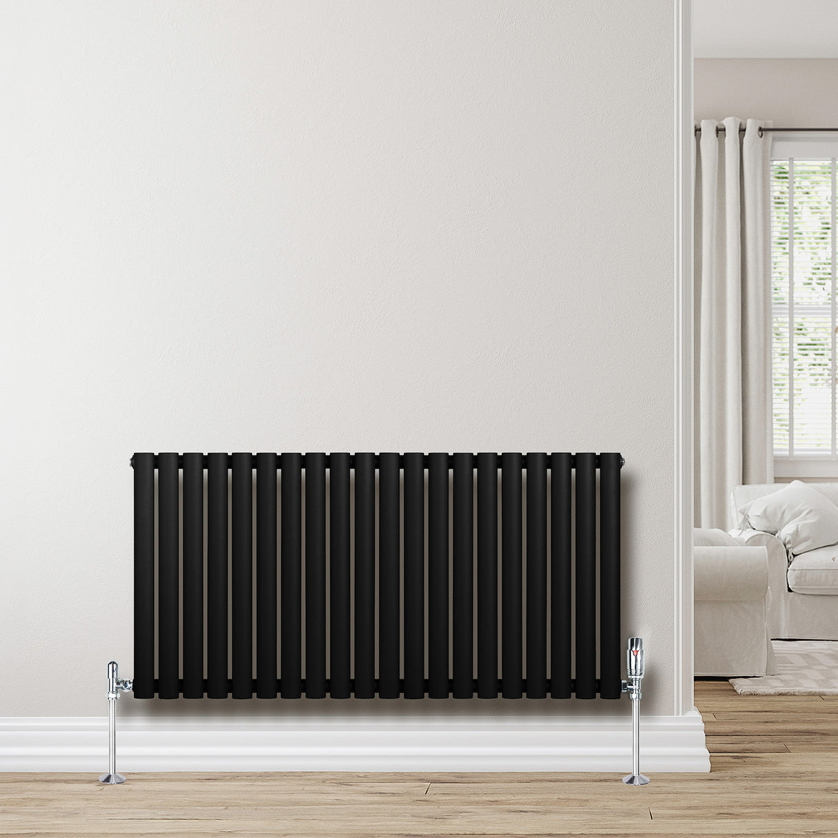 Schwarzer Gliederheizkörper mit TRV Chromventilen, 600mm x 1200mm, vertikale Lamellenstruktur, modern und elegant, ideal für Wohnräume