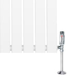 Flachheizkörper in Weiß, 600mm x 910mm, mit glatten, vertikalen Lamellen und glänzendem Ventil, ideal für moderne Innenräume