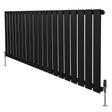Schwarzer Flachheizkörper mit vertikalen Lamellen, 600mm x 1400mm, elegant und modern, ideal für zeitgemäße Wohnräume, mit Ventilen an den Seiten