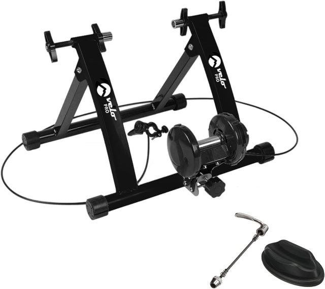 Schwarzer magnetischer Rollentrainer Velo Pro mit stabilen Ständern, Kabel und Zubehör, ideal für das Indoor-Training von Fahrrädern