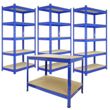 Drei blaue Metallregaleinheiten mit sechs Regalböden und eine stabile Werkbank aus Holz, ideal für Werkstätten und Lagerung