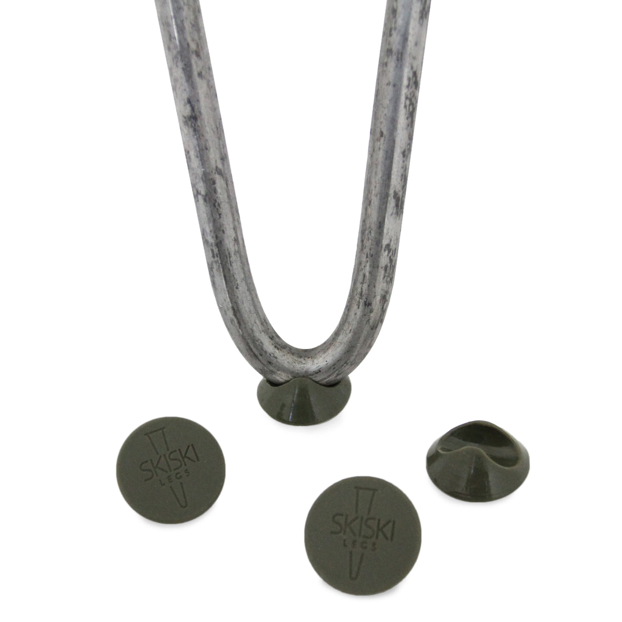 Robuste, graue Hairpin Tischbeine aus Metall mit zwei Streben, ergänzt durch grüne Gummifüße für Stabilität und Schutz des Bodens