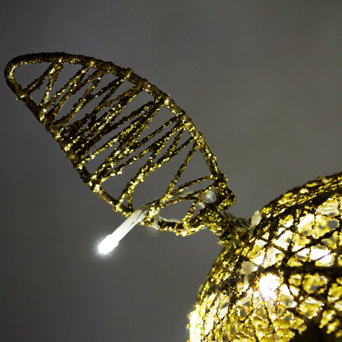 LED beleuchtetes goldenes Reh