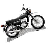 Faltbare Motorradrampen aus robustem Aluminium, silberfarben, mit rutschfester Oberfläche, ideal zum sicheren Auf- und Abfahren von Motorrädern